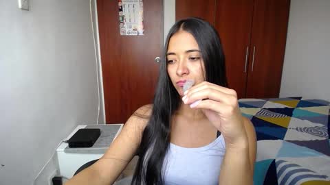 Ilauren online show from 02.12.26