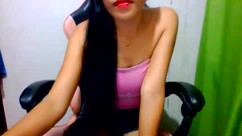 Snapshot of wild_doll69 chatting on 03.01.25 wild_doll69 online show from 03.01.25