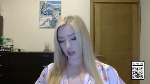 Snapshot of wild_silk_desire chatting on 10.18.25 Alina online show from 10.18.25