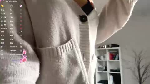 Mia online show from 02.10.26