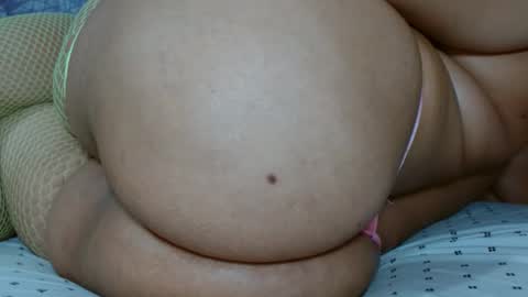 Snapshot of wildasslove4u chatting on 10.25.25 Wild online show from 10.25.25