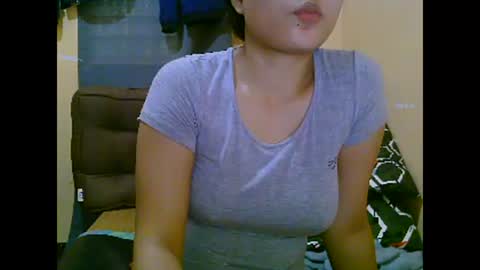 Snapshot of wildcamille chatting on 01.19.25 camille online show from 01.19.25