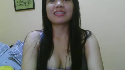 Snapshot of wildcamille chatting on 02.07.25 camille online show from 02.07.25