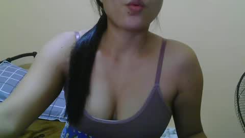 Snapshot of wildcamille chatting on 02.08.25 camille online show from 02.08.25