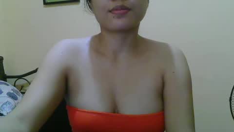 Snapshot of wildcamille chatting on 02.25.25 camille online show from 02.25.25