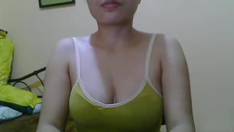 Snapshot of wildcamille chatting on 03.03.25 camille online show from 03.03.25
