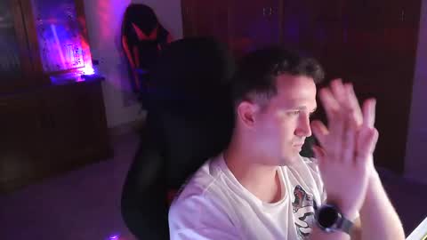 Carlos online show from 10.14.25