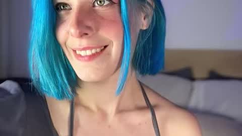 Snapshot of wildfairiesheaven chatting on 10.11.25 OF JunoHoly online show from 10.11.25