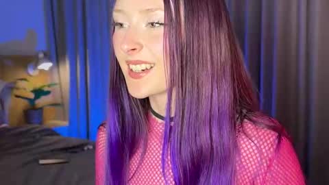 Snapshot of wildfairiesheaven chatting on 10.19.25 OF JunoHoly online show from 10.19.25