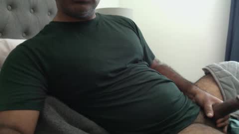 Snapshot of wildhungry chatting on 10.06.25 wildhungry online show from 10.06.25