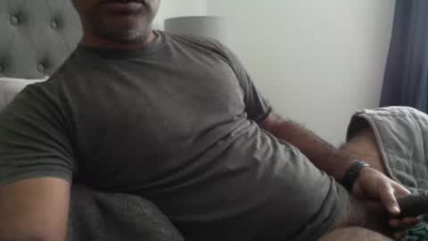 Snapshot of wildhungry chatting on 10.13.25 wildhungry online show from 10.13.25