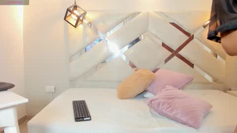 Snapshot of wildkiitty chatting on 02.12.26 Kitty online show from 02.12.26