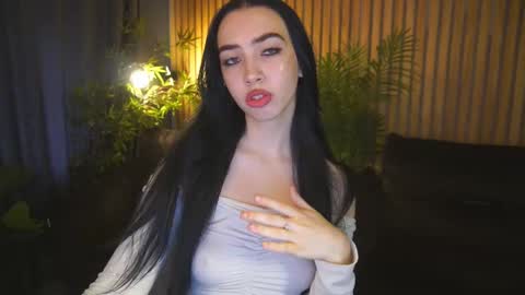 Alena online show from 10.22.25