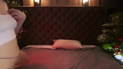 Alena online show from 03.25.26