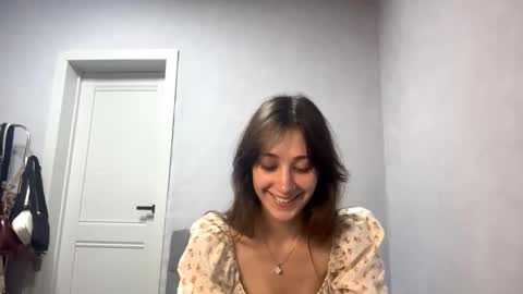 Snapshot of wildpeachh chatting on 10.14.25 wildpeachh online show from 10.14.25