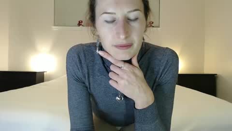 Snapshot of wildrose_l chatting on 01.18.25 WildRose L - check my Pinned tweet if you dont see me online within 5 minutes after Ive sent email notifications online show from 01.18.25