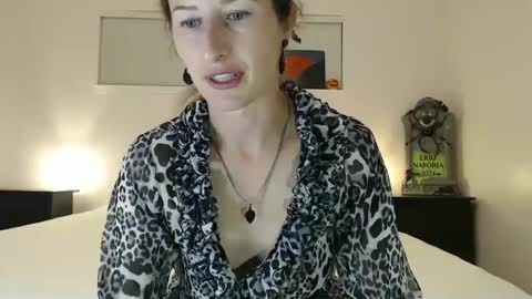 Snapshot of wildrose_l chatting on 10.09.25 WildRose L - check my Pinned tweet if you dont see me online within 5 minutes after Ive sent email notifications online show from 10.09.25