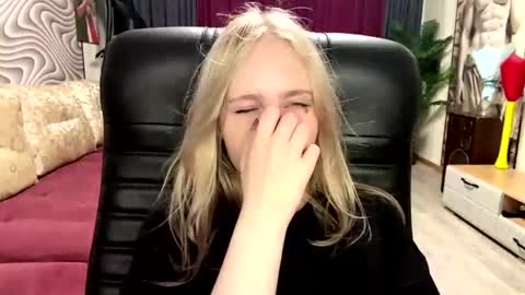 Anny online show from 07.17.26