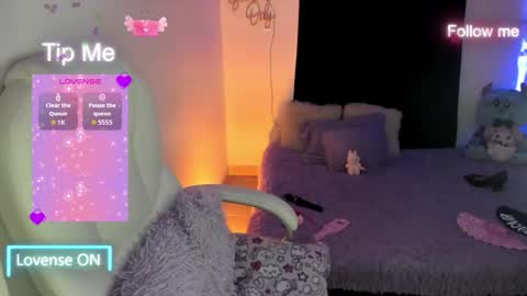 Snapshot of will_thomson_t chatting on 09.11.25 sofia and will online show from 09.11.25