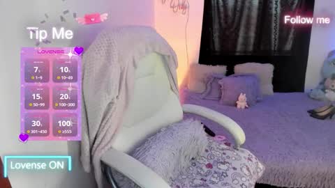 Snapshot of will_thomson_t chatting on 09.20.25 sofia and will online show from 09.20.25