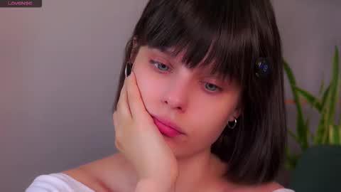 Snapshot of willalwaysloveyouuuuu chatting on 09.17.25 Eva online show from 09.17.25