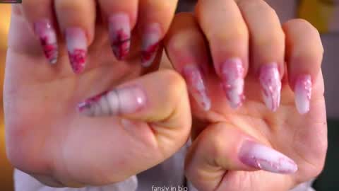 Snapshot of willalwaysloveyouuuuu chatting on 10.13.25 Eva online show from 10.13.25