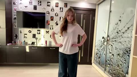 Olivia online show from 04.15.26