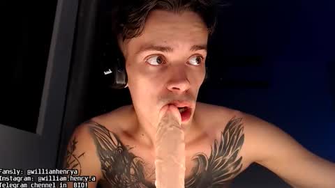 Snapshot of william_henry_a chatting on 10.24.25 William online show from 10.24.25