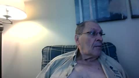 Snapshot of willnedoher chatting on 12.05.24 Willhedoher online show from 12.05.24