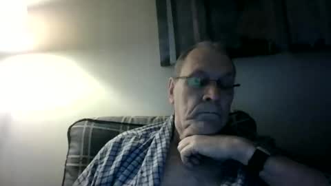 Snapshot of willnedoher chatting on 12.10.24 Willhedoher online show from 12.10.24