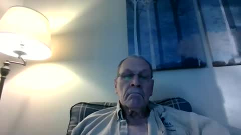 Snapshot of willnedoher chatting on 12.12.24 Willhedoher online show from 12.12.24