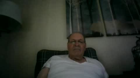 Snapshot of willnedoher chatting on 12.20.24 Willhedoher online show from 12.20.24