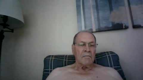 Snapshot of willnedoher chatting on 01.14.25 Willhedoher online show from 01.14.25