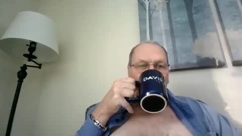 Snapshot of willnedoher chatting on 01.15.25 Willhedoher online show from 01.15.25