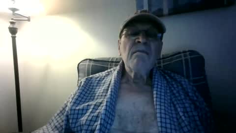 Snapshot of willnedoher chatting on 02.02.25 Willhedoher online show from 02.02.25