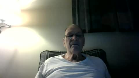 Snapshot of willnedoher chatting on 02.12.25 Willhedoher online show from 02.12.25