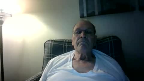 Snapshot of willnedoher chatting on 09.13.25 Willhedoher online show from 09.13.25