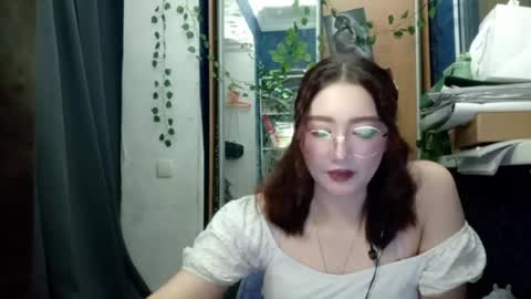 Phoebe online show from 03.22.26