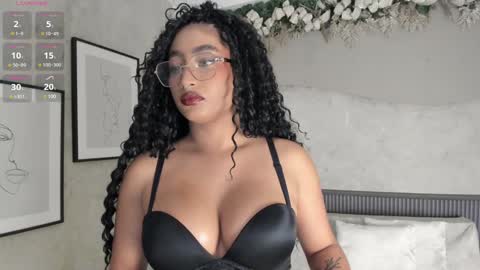 Snapshot of willow_hendrix chatting on 12.19.24 Ms Willow online show from 12.19.24