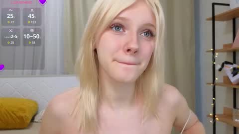 Snapshot of wilonebute chatting on 10.13.25 Mary online show from 10.13.25