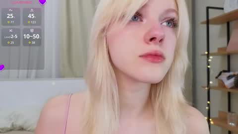 Snapshot of wilonebute chatting on 10.13.25 Mary online show from 10.13.25