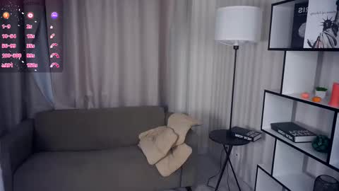 Snapshot of wiloneellett chatting on 10.14.25 My name is Mia online show from 10.14.25