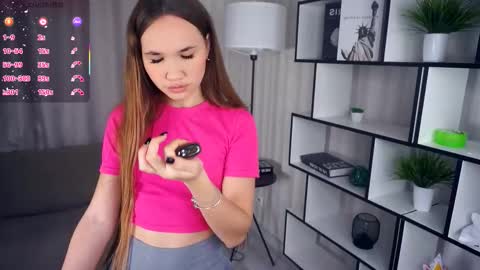 Snapshot of wiloneellett chatting on 10.27.25 My name is Mia online show from 10.27.25