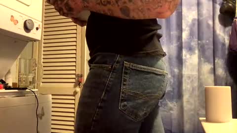 Snapshot of wiltryanything2x chatting on 10.23.25 Will online show from 10.23.25