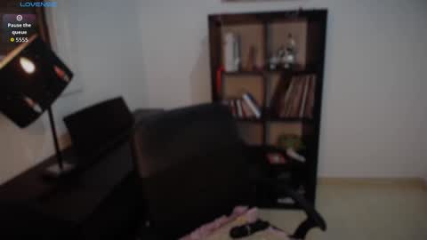 Sara online show from 10.22.25