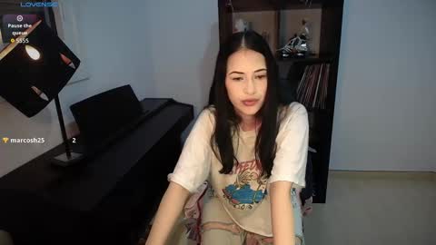 Sara online show from 10.23.25