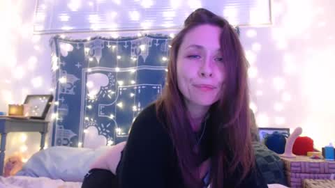 Eevie online show from 12.20.24