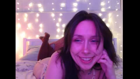 Eevie online show from 01.30.25