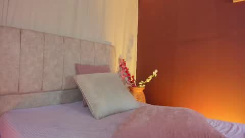 Snapshot of wini_fer chatting on 09.20.25 Wini Fer online show from 09.20.25