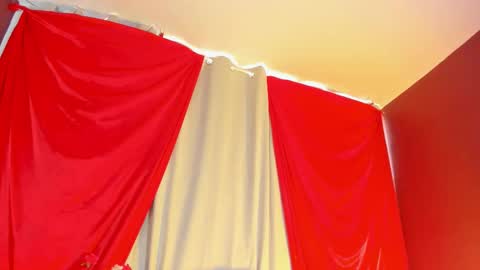 Wini Fer online show from 11.08.25